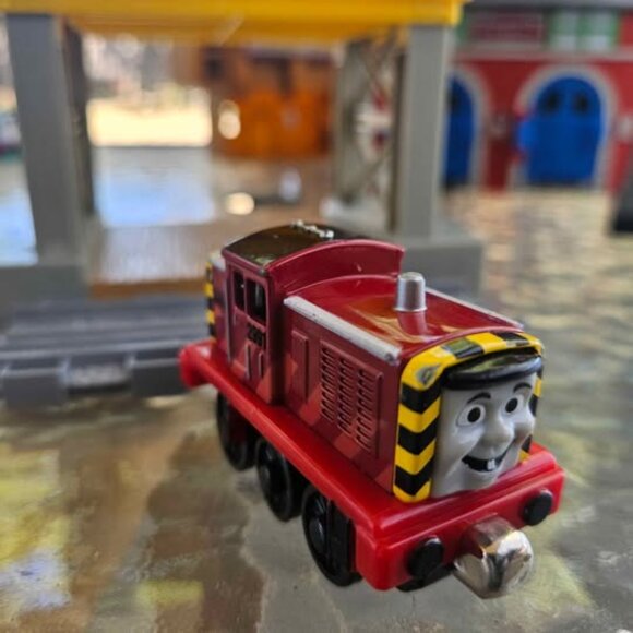 Thomas & Friends Gantry Crane 2006 Learning Curve 6 1/2" Thomas The Tank Engine - Picture 3 of 4